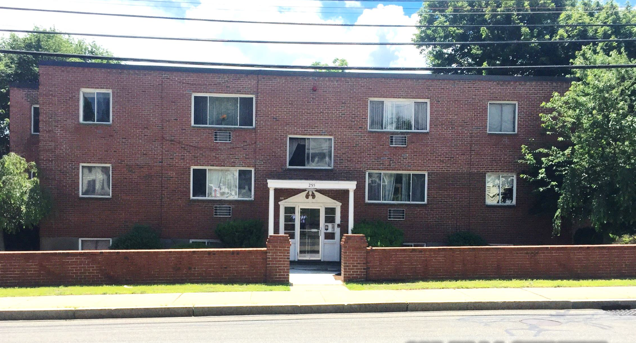 255 Elm St - 204